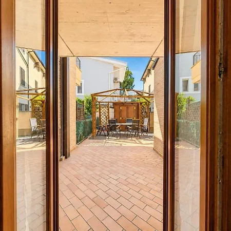 -giardino E Terrazza- 5 Posti, Wifi, Garage Apartamento
